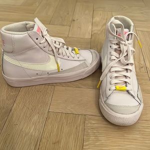 Nike Women’s Blazer — Digital Pink